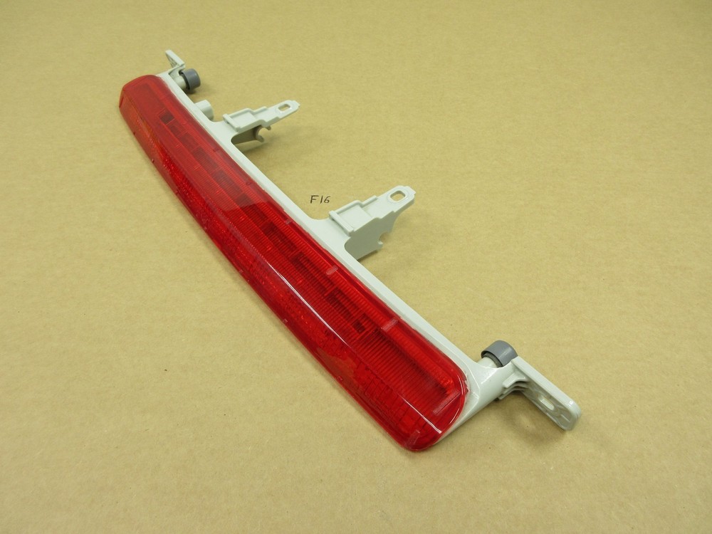 2019-2021 JEEP CHEROKEE CENTER THIRD BRAKE LIGHT 68102902A