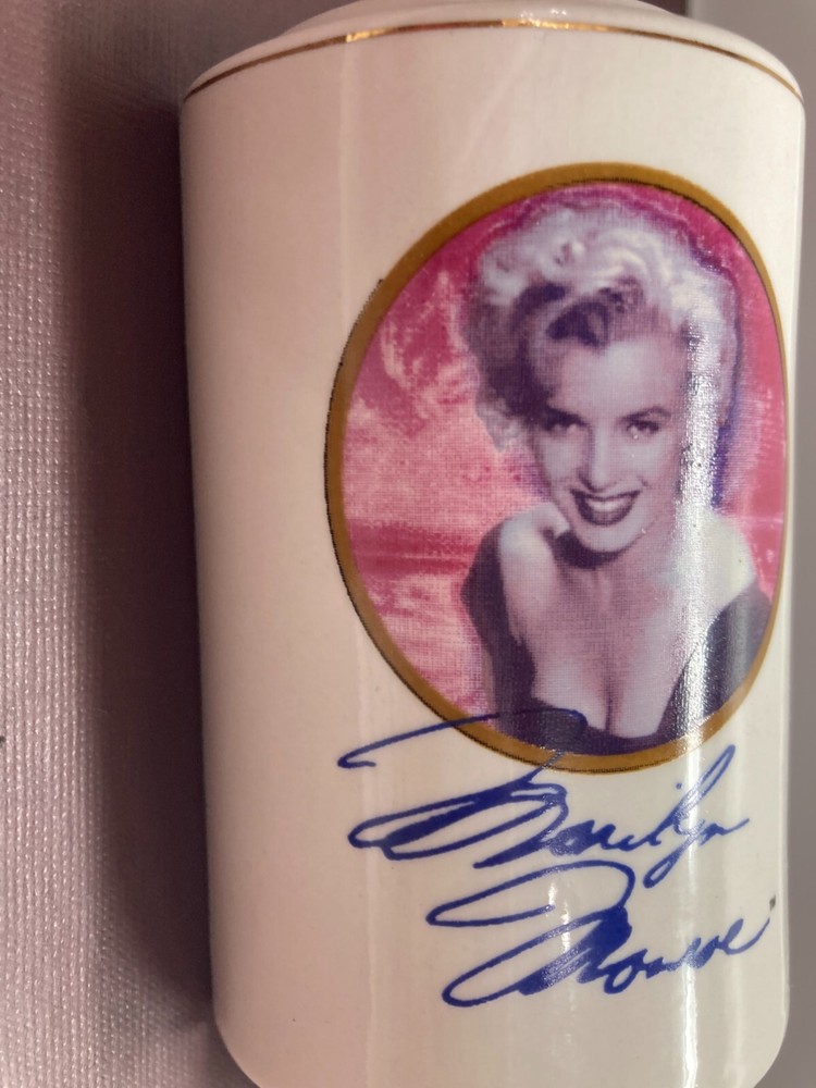Marilyn Monroe Plug in Ceramic night light
