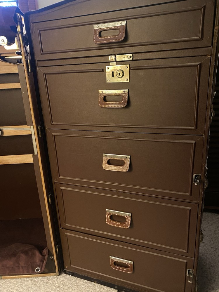ANTIQUE OSHKOSH WARDROBE STEAMER TRUNK