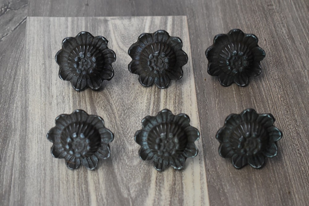 Vintage FLORAL cast iron cabinet drawer door knobs handle pull rustic Look 6pcs