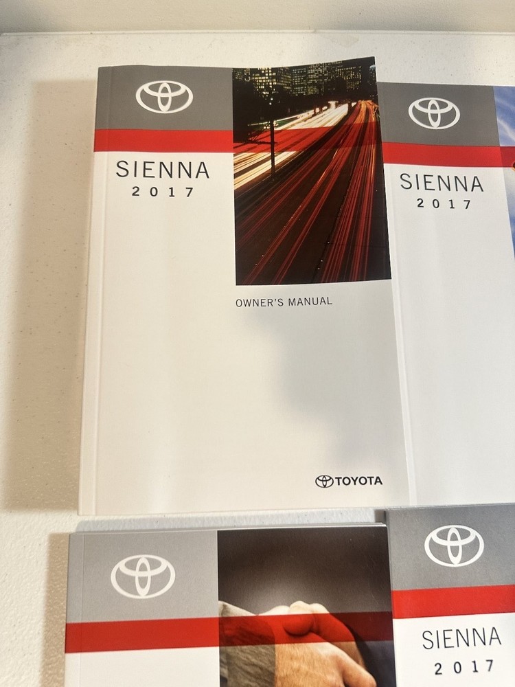2017 Toyota Sienna Owner's Manual Set