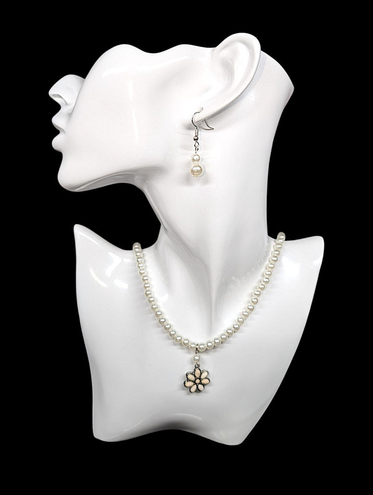 Cream Pearl Drop Earrings