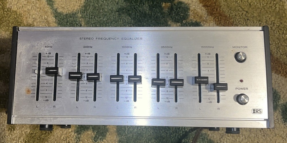 Realistic Model #31-1987 Stereo Frequency Equalizer 5 Band Vintage EQ Powers On