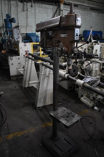 15" WALKER TURNER "65-100" SINGLE-SPINDLE FLOOR-STANDING DRILL PRESS - #30525