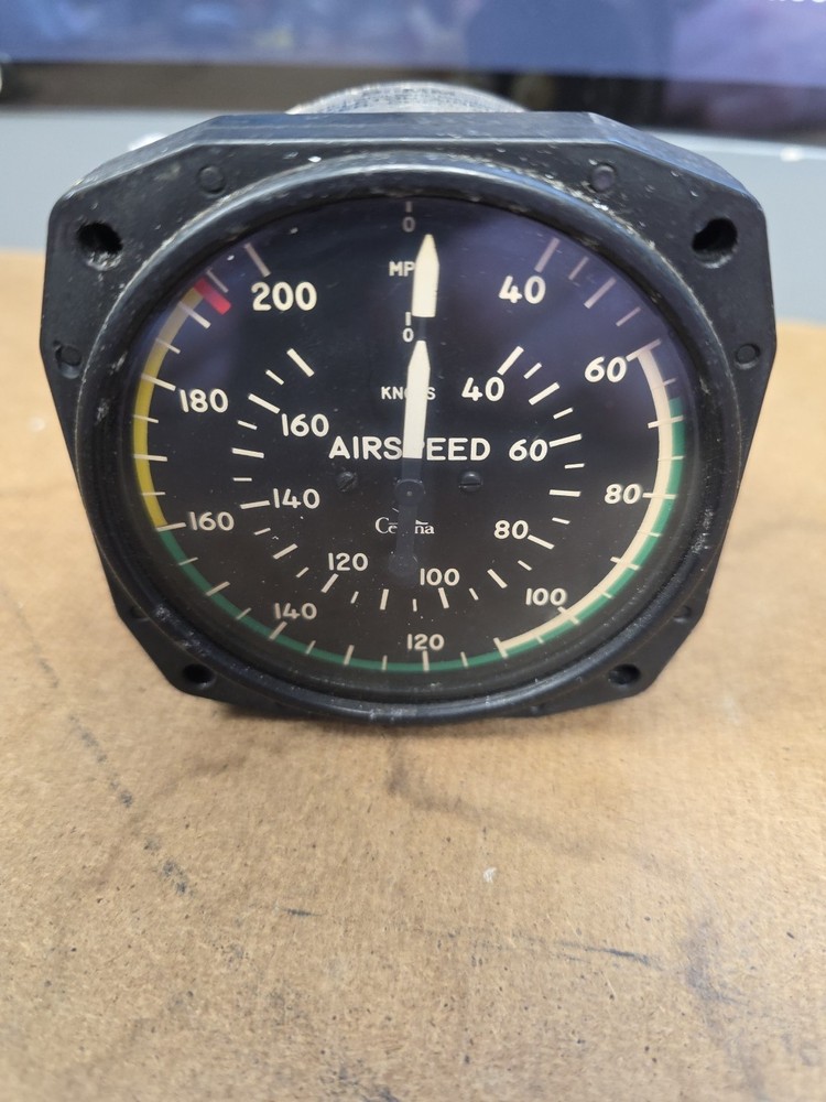 Cessna 182J Airpspeed Indicator