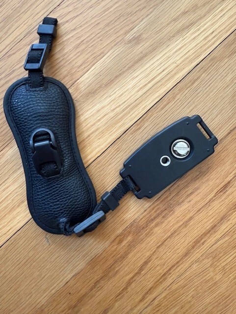 NEEWER Camera Wrist Strap & 1/4''Arca Type QR Plate