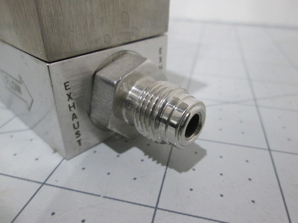 Unit, UFC-1101A, Mass Flow Controller, CF4, 10 SCCM, Used