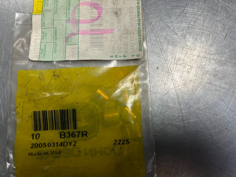 B367R OEM John Deere Retainer