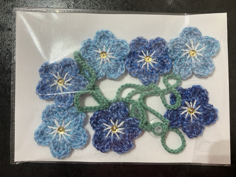 🌸hand Crochet Forget Me Not Flower Bunting Window Sequin SPRING Gift