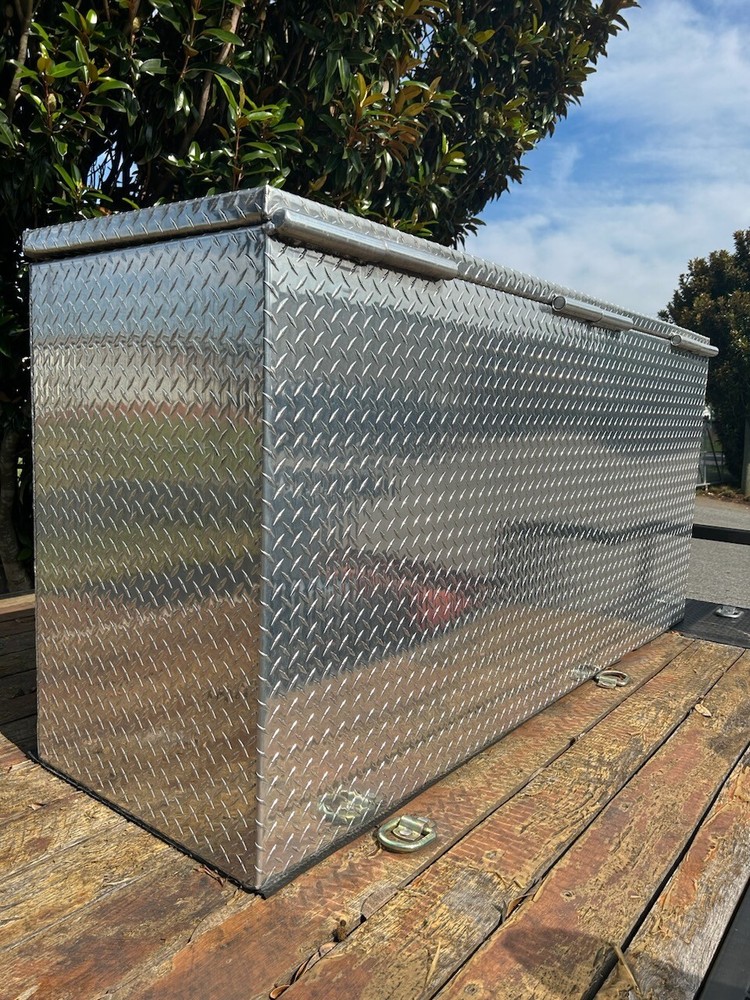 Aluminum Diamond Plate Box