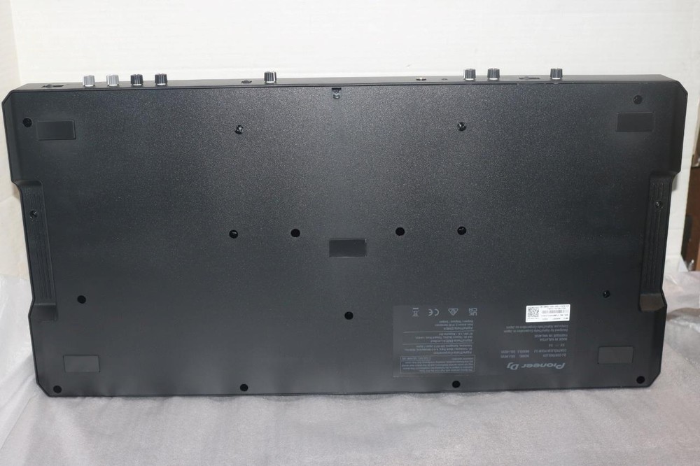 Pioneer DDJ-REV5 Scratch-Style 2-Channel Performance DJ Controller