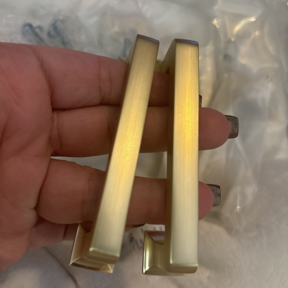 Amerdeco 10 Pack Brushed Gold Cabinet Pulls (read)