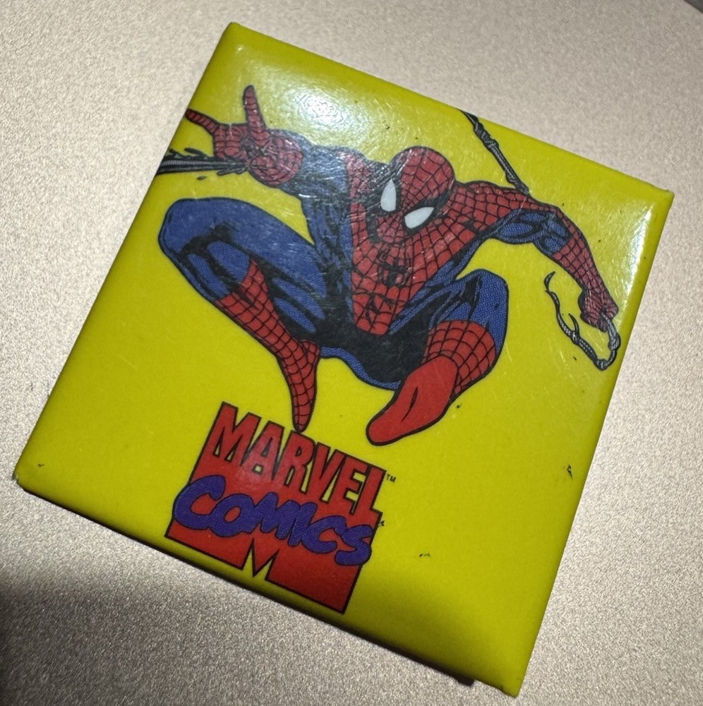1996 MARVEL COMICS PIN BUTTON SQUARE 1.5 INCH SPIDERMAN #1151