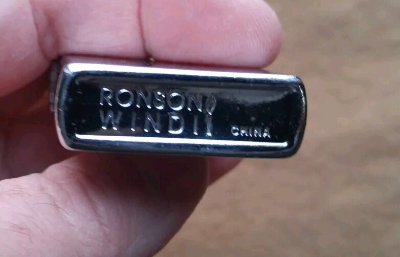 Vintage Ronson Wind 2 ll - Working Condition