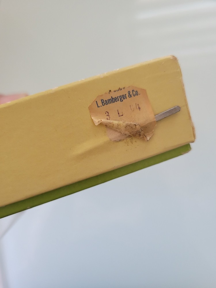 Vintage Magic Stitcher Sews Like Magic Light As A Feather,preowned Original Box