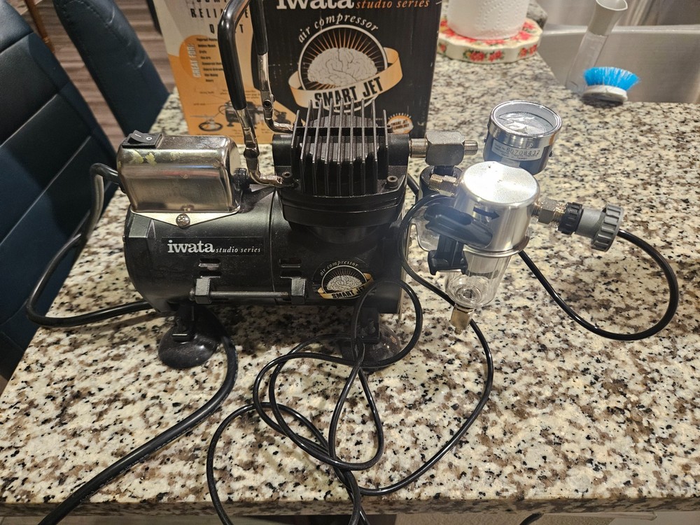 Iwata Medea IS-850 Smart Jet Air Compressor