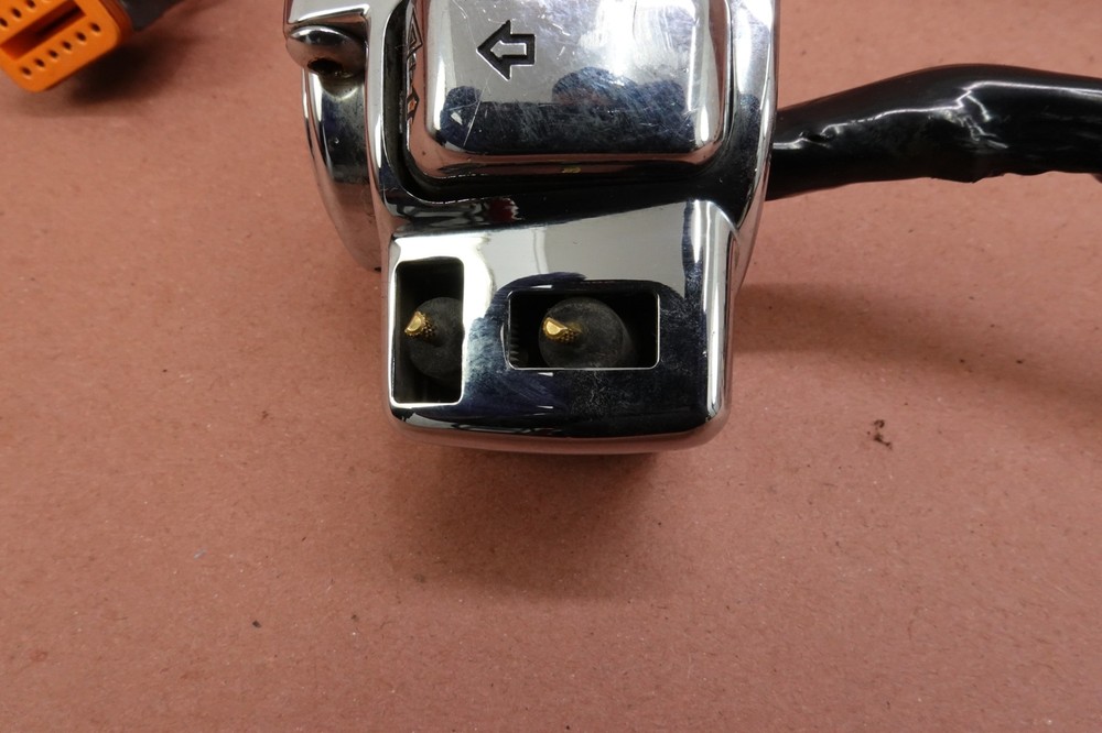 2000-2006 Harley Davidson Electra Glide LEFT HAND CHROME SWITCH