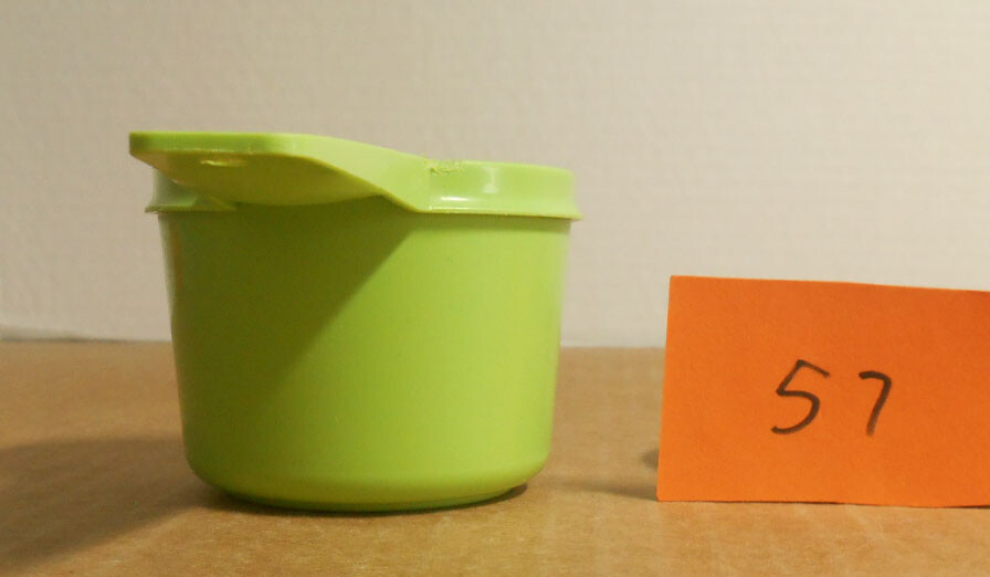 Candy Apple Green Tupperware Measuring Cup 2/3 Cup #763 O57