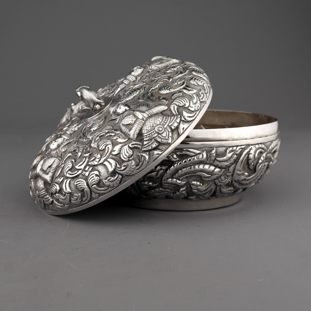 Antique Ornate Solid Sterling Silver Thai Thepanom Repousse Lidded Bowl.