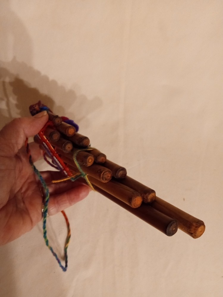 Authentic Peruvian Handmade Reed/Bamboo Pan Flute With Colored Cloth - 13 Pipes