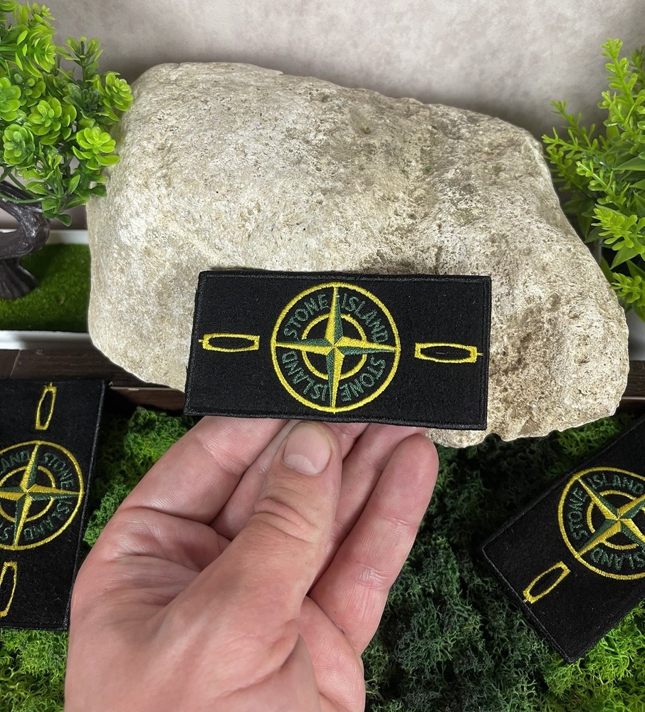 STONE ISLAND Badge +2 Buttons Black Logo Patch Compass