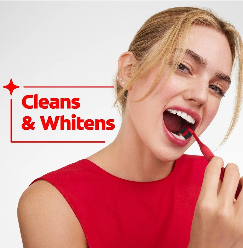 Colgate Optic White Charcoal Soft Toothbrushes for Adults 2 Pack