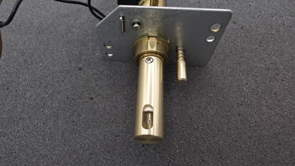 Technics sl1200 Ltd, Target Light Assembly