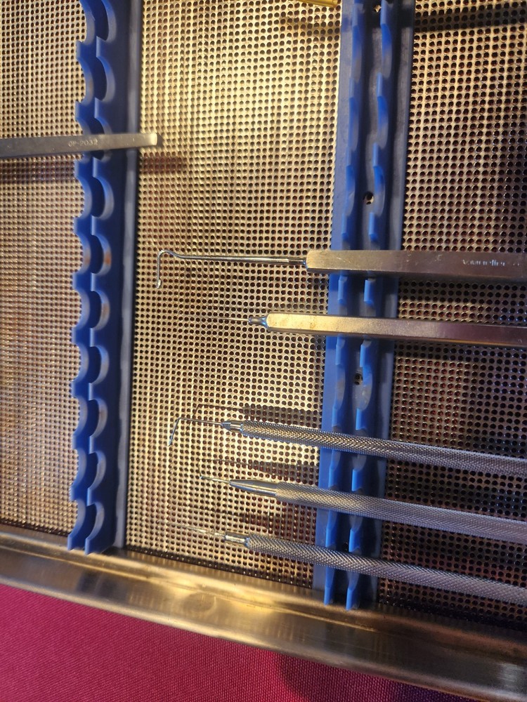 Sterilization Tray Aluminium with Opthalmic Surgical Instruments