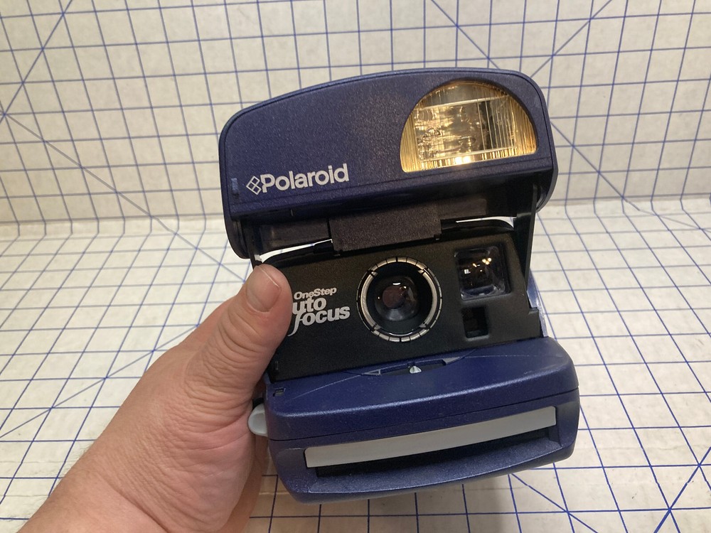Polaroid OneStep Auto Focus Camera Broken Handle  UNTESTED or PARTS