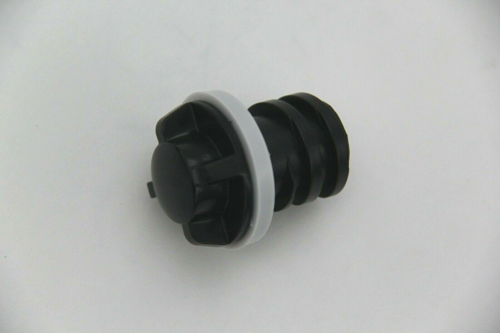 Sturdy Drain Plug for RTIC Hard Chillers - Old Models (1 hole)