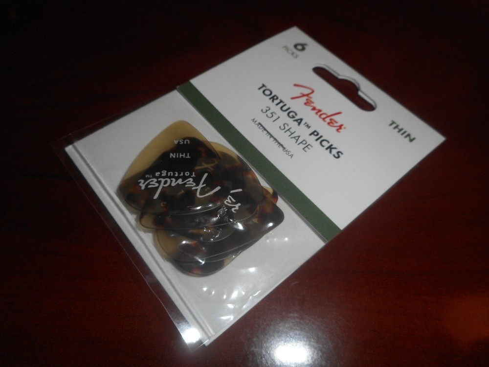 Fender Tortuga 351-Shaped Guitar Picks - Thin (6)