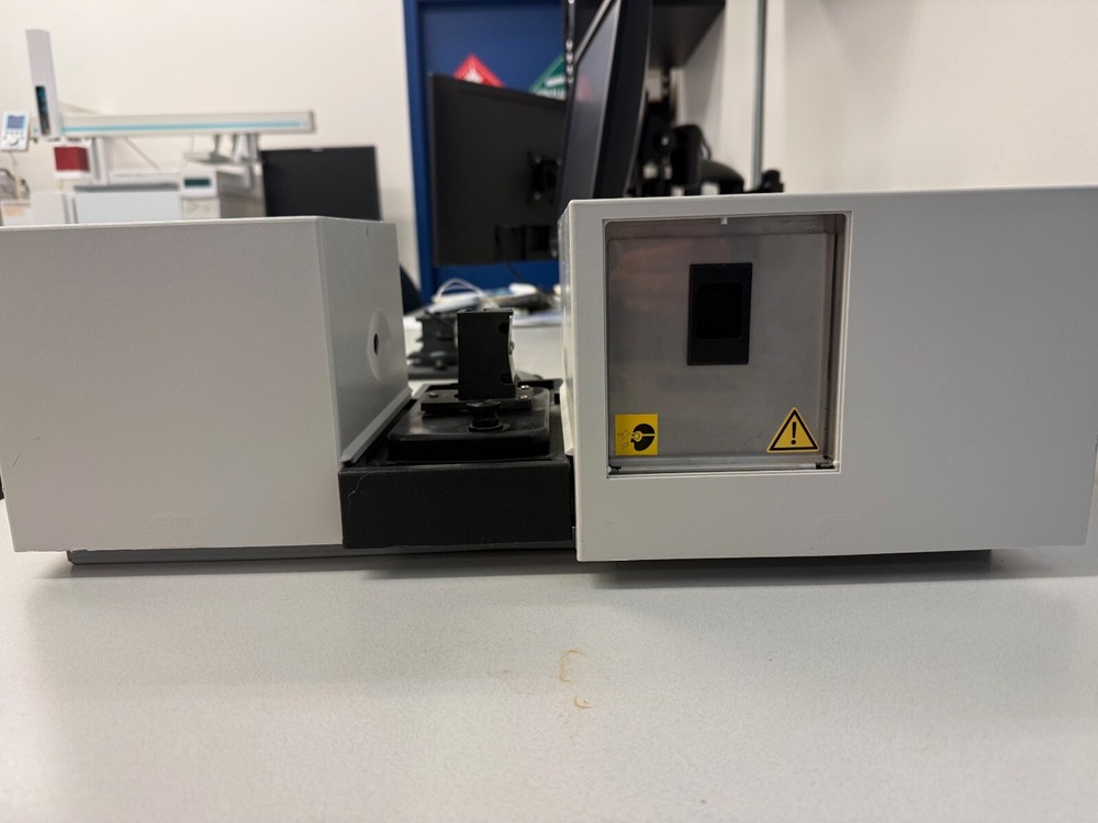 Agilent 8453 UV-Vis with Cooled cell mount, flow through cell, advanced software