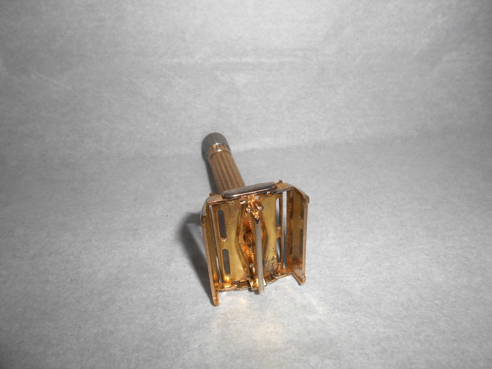 Gillette Aristocrat 1945 46 TTO DE Gold Nickle