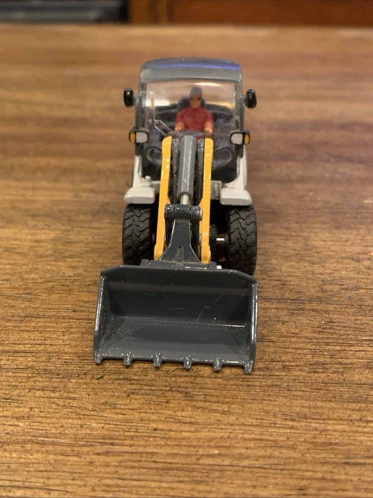 KDW 480 Mini-Wheel Loader - Kramer w/Operator 1/50 Die-cast LN