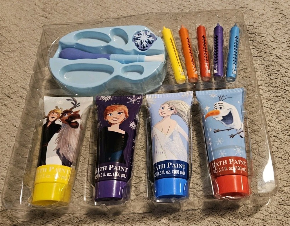Disney Frozen 2 12 Piece Bath Time Activity Set