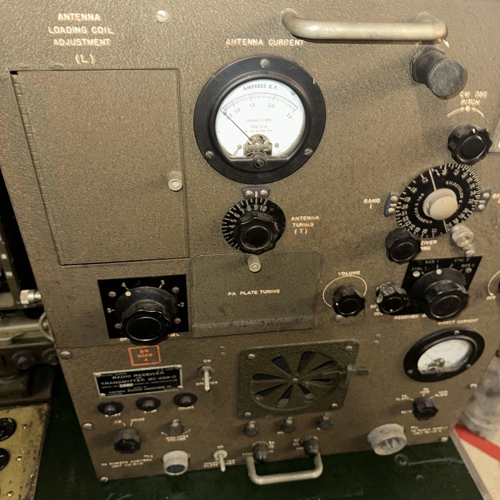 Military Radio Transciever package Table (sh)