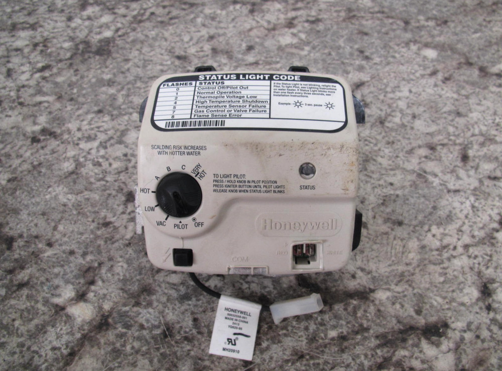 AO Smith Honeywell WV8840B1110 / 321166-000 Water Heater Gas Valve / Thermostat