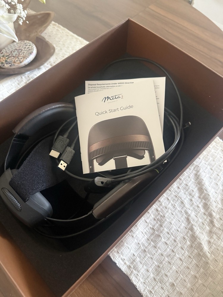 Meta 2 Black VR Headset PC & Console USB Bundle with Accessories