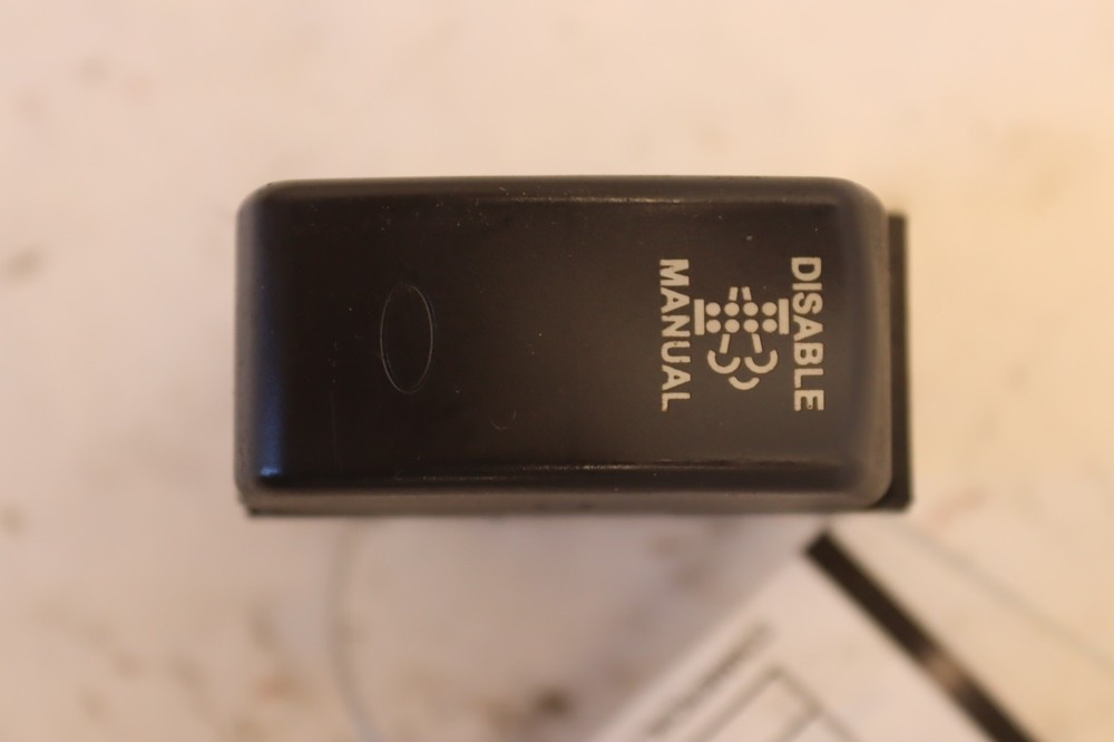 2013-2021 PETERBILT 579 REGEN DISABLE MANUAL CONTROL SWITCH BUTTON OEM