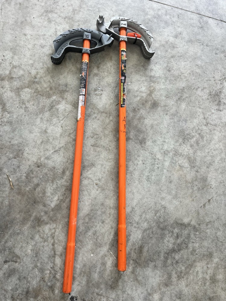 Klein Tools Iron Conduit Bender 3/4-Inch EMT with Angle
