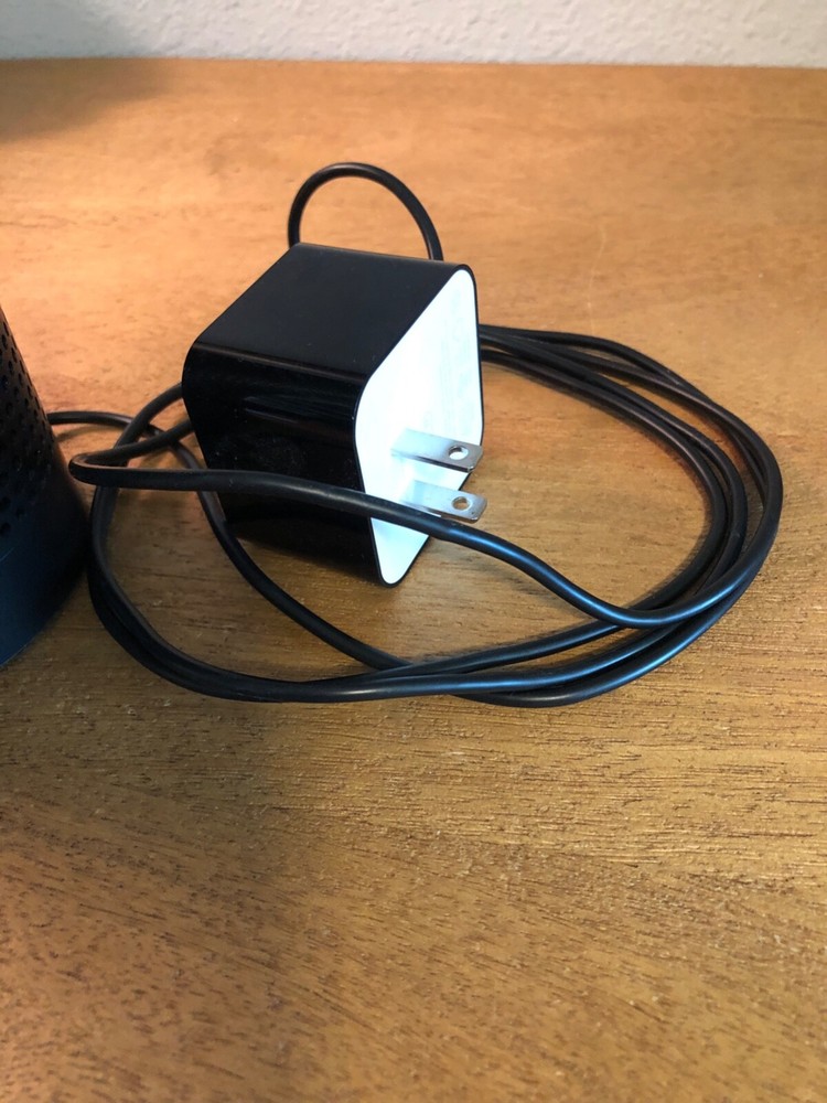 Amazon Echo Dot Smart Speaker with Alexa CE0984 – VERY GENTLY USED