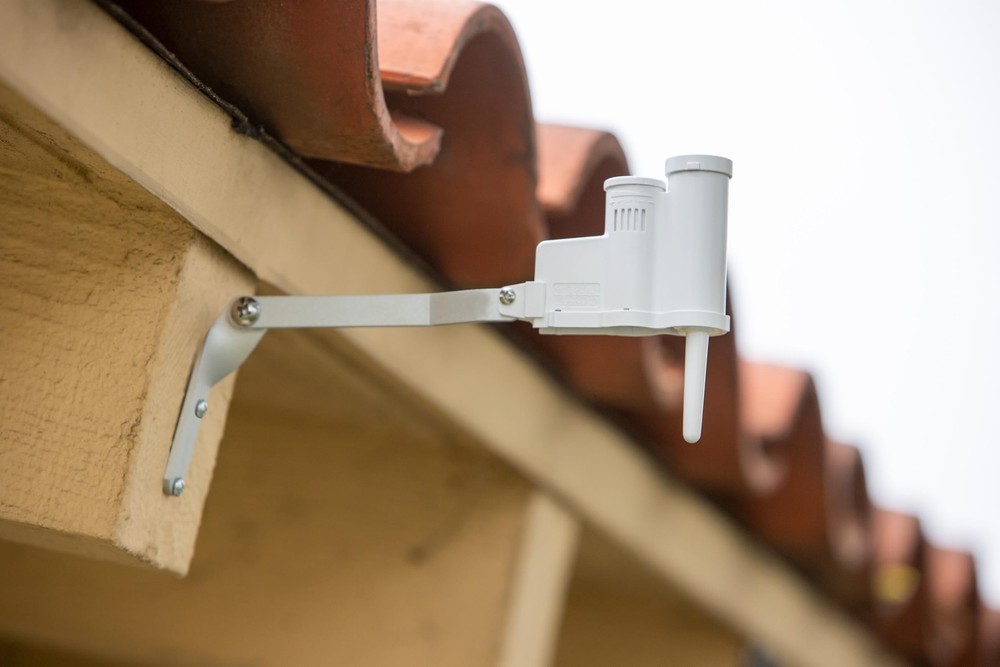 Hunter Rain Clik WRCLIK Wireless Rain Sensor System, Automatic Shutoff