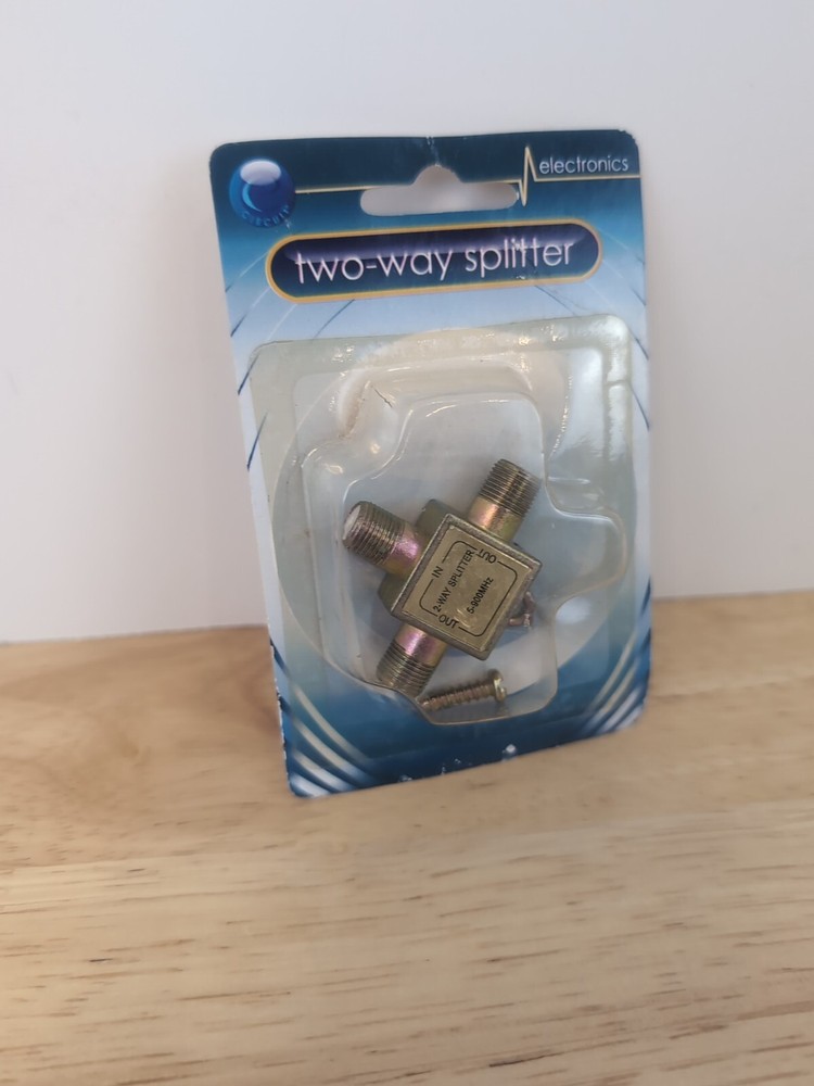 VIDEO ACCESSORY TWO WAY SPLITTER BRAND NEW