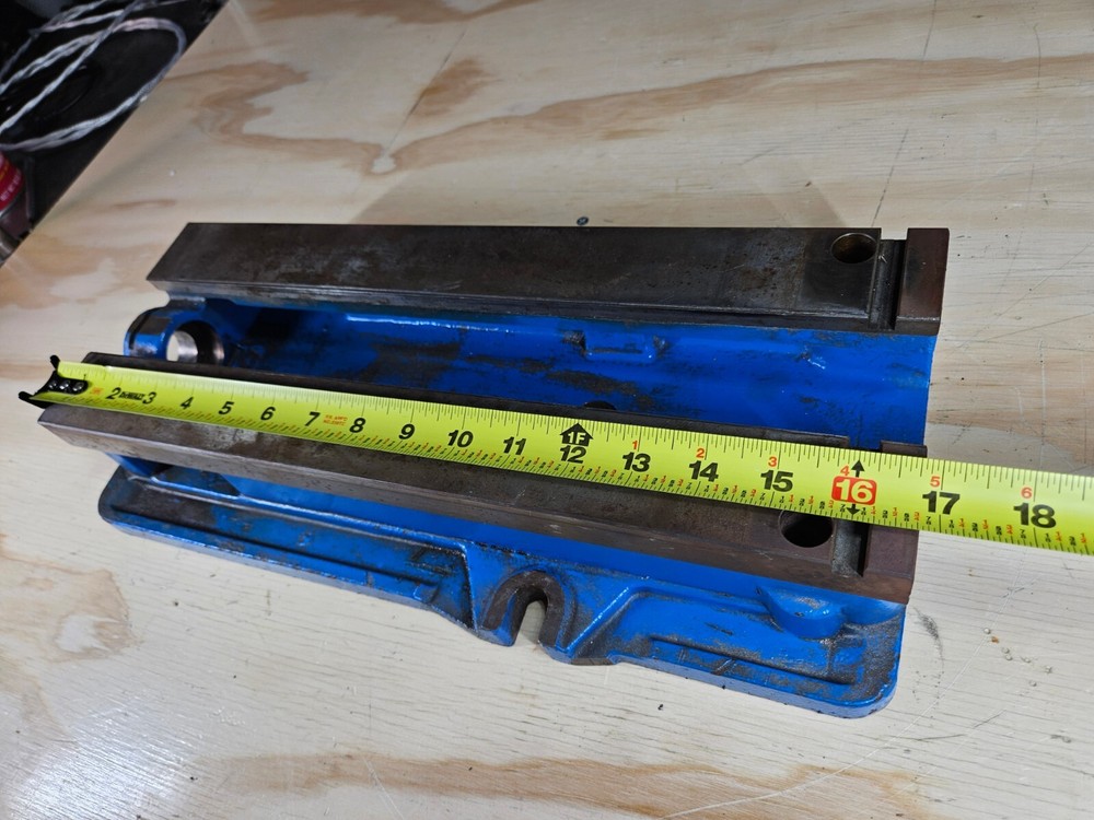 KURT MACHINE VISE D-688 Base Plate only no jaws or handle - FAST SHIP!💨✅