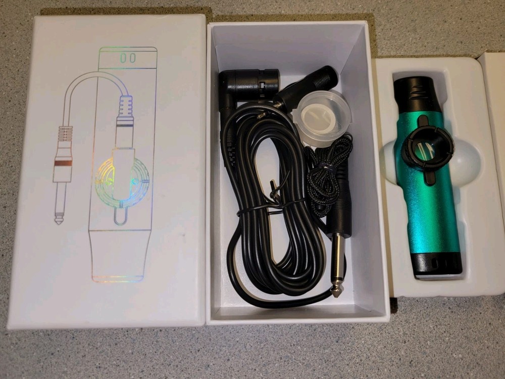 Kazoo, professional kazoo playing, no learning required..