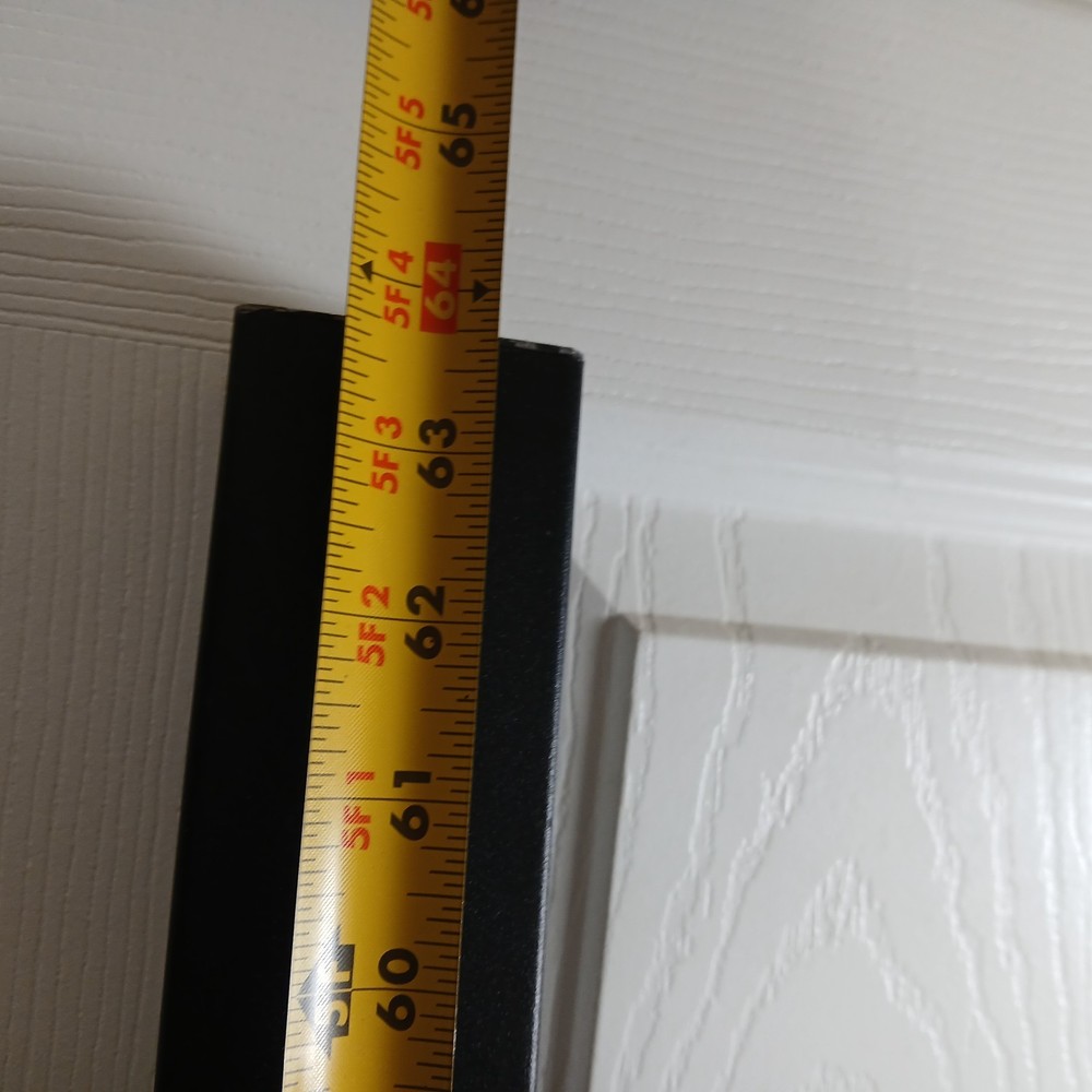 APC AP7530 Basic Rack-Mount PDU - Power Distribution Strip.