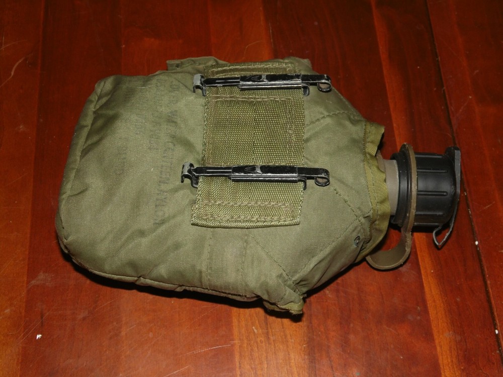 Genuine US Army Plastic Canteen with cover
