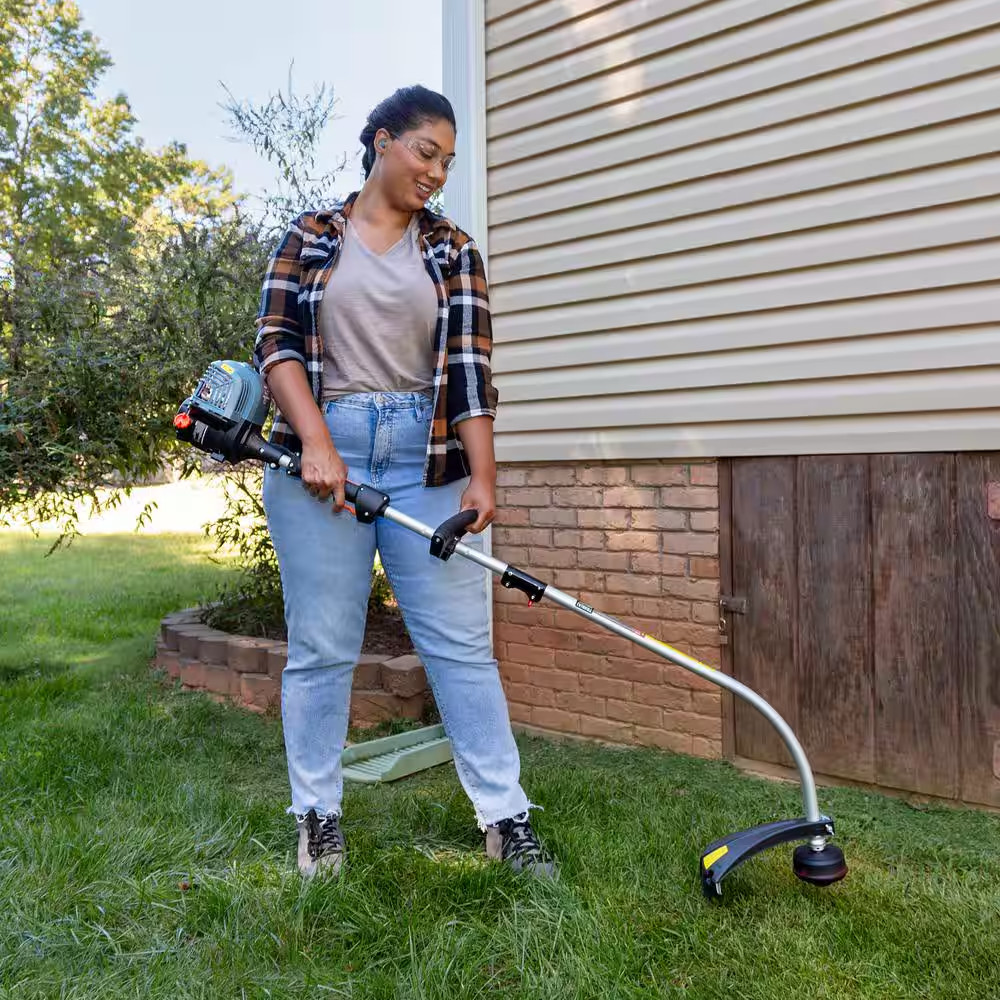 26.5 Cc Gas 4-Stroke Attachment Capable Curve Shaft Trimmer