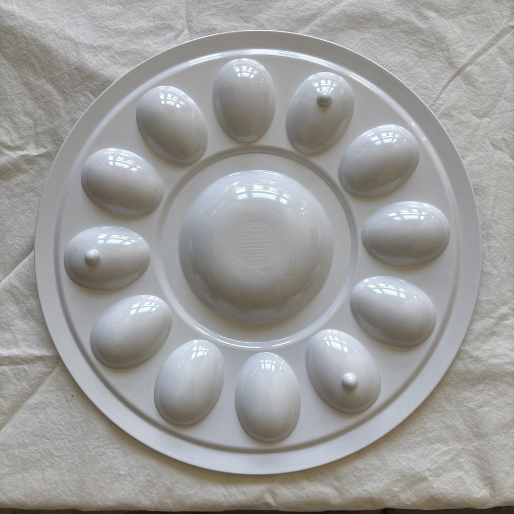 Easter Deviled Eggs Holiday Tray