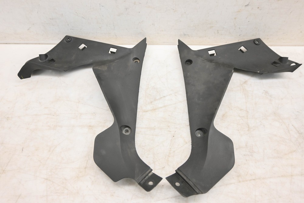 24 Yamaha YZF-R3 Left & Right Inner Panel Covers